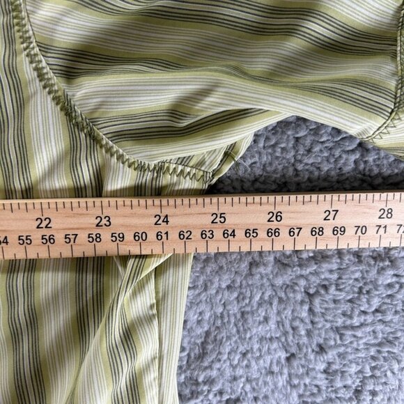 Kuhl Shirt Men's XLarge Eluxur Mountain Grown Short Sleeve Hiking Outdoor - Picture 5 of 10